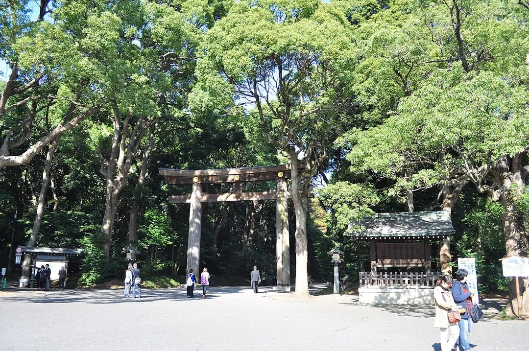 日本の神社の正しい参拝方法 — 手順とマナーを一から解説